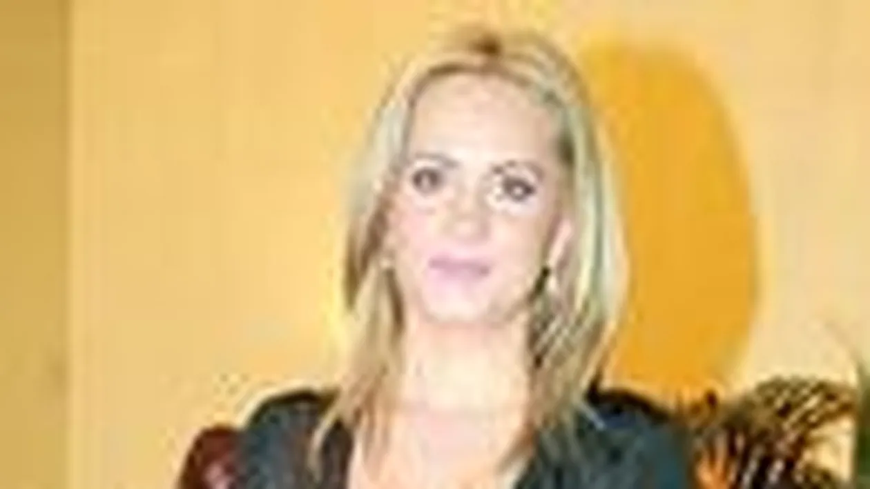 Paula Chirila si-a lasat sotul singur la Cluj