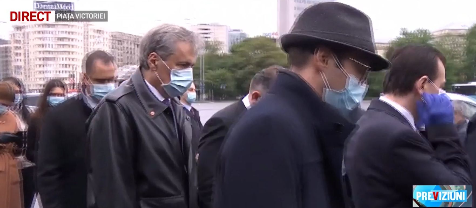 Marcel Vela, scăpare în timpul unui interviu acordat de Ludovic Orban. Ce a făcut ministrul în timp ce premierul vorbea cu jurnaliştii. GALERIE FOTO
