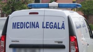 Crimă urmată de sinucidere? O profesoară și fiul ei de 7 ani au fost găsiți fără viață într-un apartament din Severin