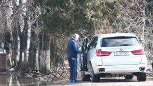 Primele imagini cu Ilie Năstase după ce Brigitte a intentat divorţul de el!