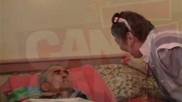 Ultimele imagini cu Iurie Darie in viata! Anca Pandrea l-a mangaiat ca pe un copil si si-a pus toata speranta in revenirea lui!