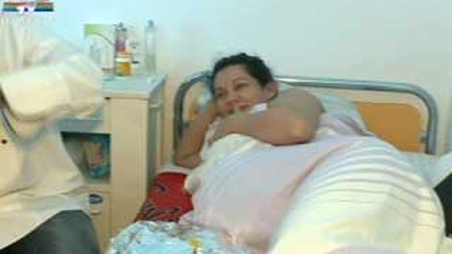 Nicoleta Luciu, dezmat cu clatite la spital! Uite ce burta uriasa are!