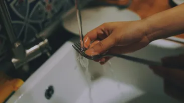 Simplifică-ți viața cu o mașină de spălat vase