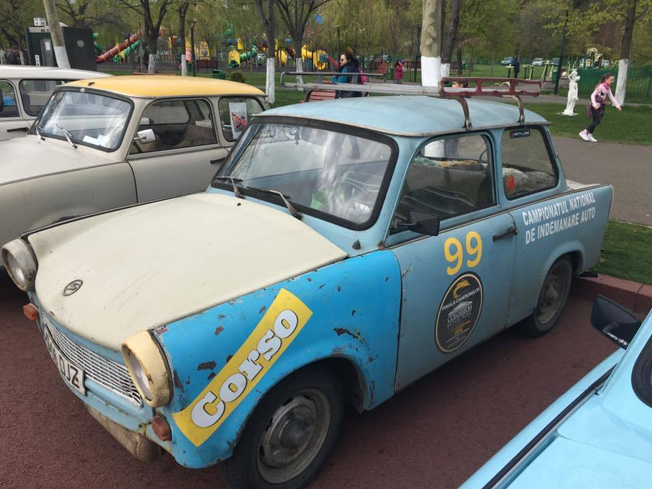 Expoziţie de maşini TRABANT, în Parcul Lumea Copiilor din Capitală! Cum arată automobilele de la paradă