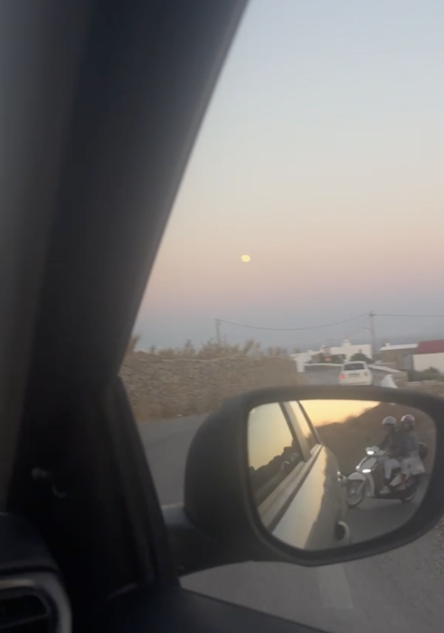 Check in | Am închiriat o mașină în Mykonos și nu mă așteptam la asta! Cât am plătit și cum sunt, de fapt, drumurile de pe insulă