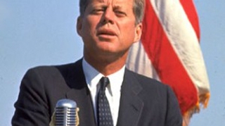 Ambulanta cu care ar fi fost transportat John F. Kennedy dupa asasinat a  fost vanduta la licitatie