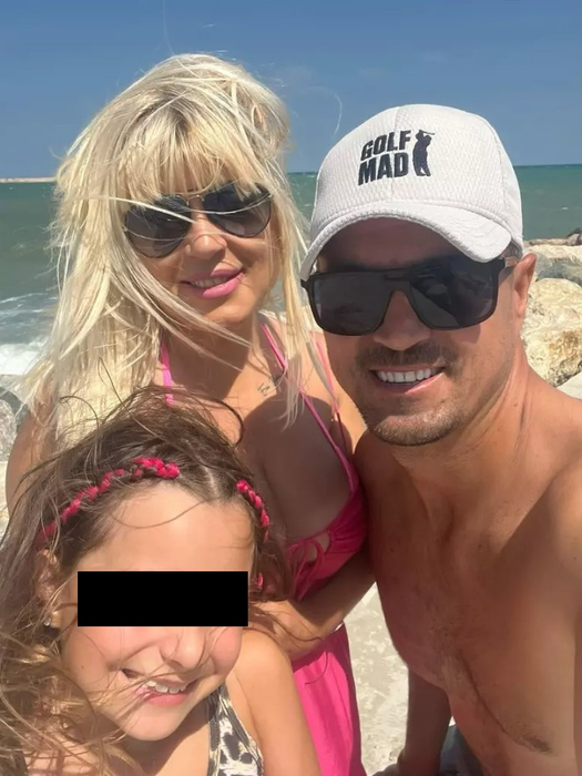 De la „Este un dezastru” la „superb”! Elena Udrea, mesaj nou despre litoralul românesc