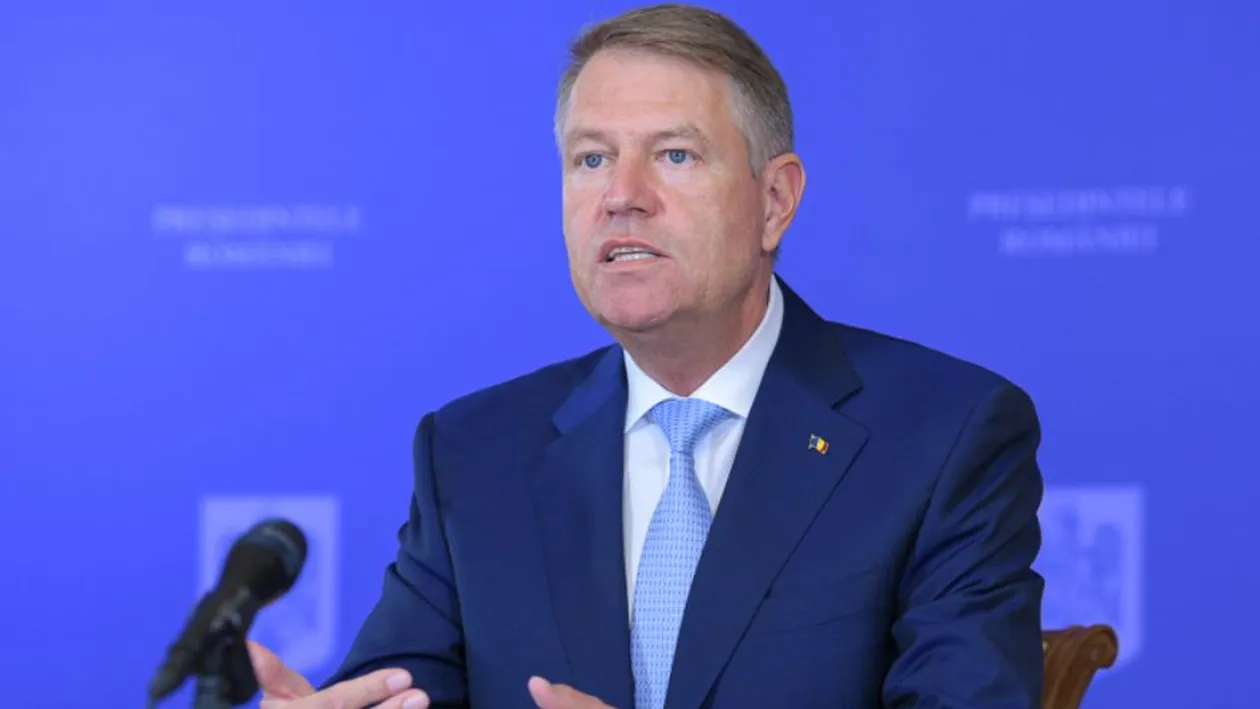 Klaus Iohannis îi liniștește pe vârstnici: „ Staţi liniștiți, nu vine nimeni să vă ia de acasa să vă ducă în carantină”