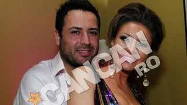 De cand si-a pus silicoane, nu se mai satura de decolteuri! Vezi aici cum o prezentatoare TV a ramas cu sanul dezgolit, intr-un club