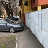 Amendă între 10.000 și 20.000 lei pentru toți românii care locuiesc la curte și fac acest lucru în fața porții de intrare