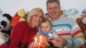 Gabi Firea si Florin Pandele sunt disperati dupa copilul lor, insa atunci cand vine vorba de mancare il trimit cu bona