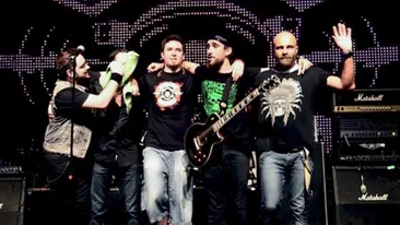 Momente emotionante pe aeroport! Una dintre victimele din Colectiv s-a intors in tara!