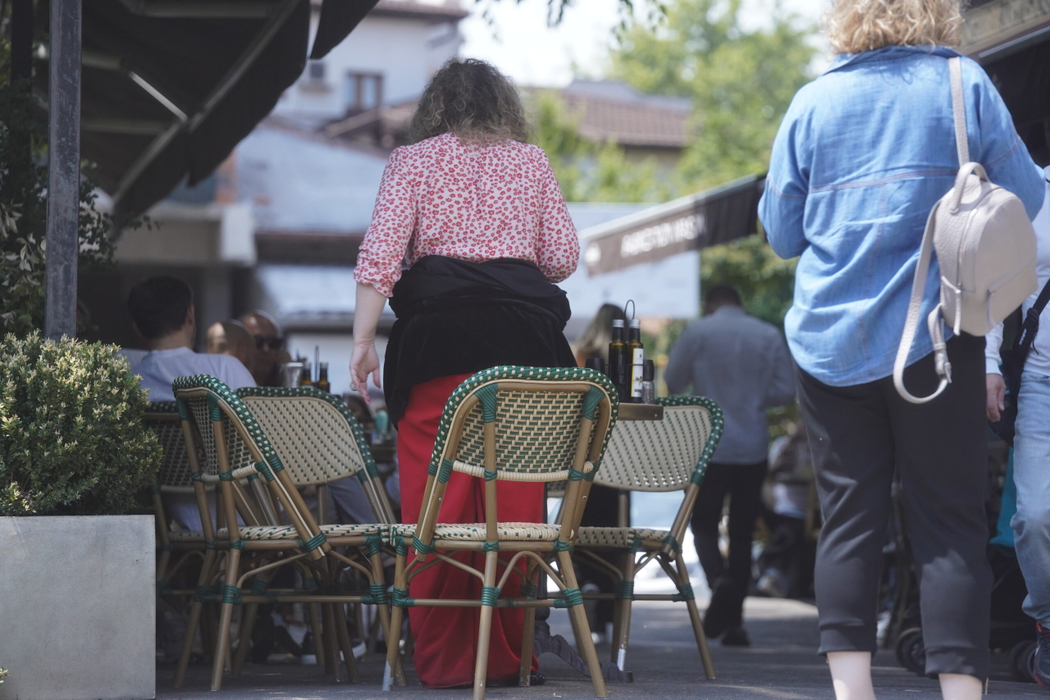 Oana Lis, la terasă în ”Floreasca”, la un frappe (Foto: CANCAN.RO)