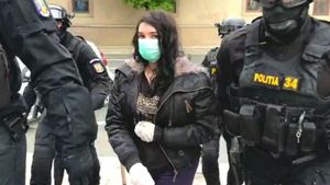 Femeia din Timiș, suspectă de propagandă teroristă, a fost arestată