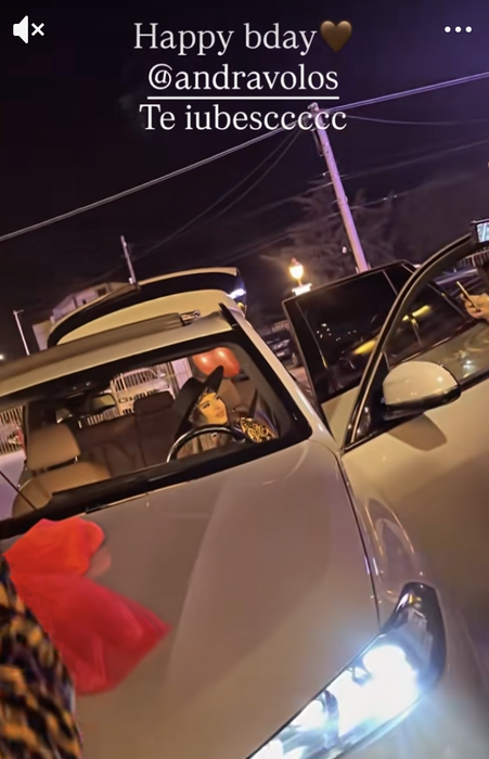 Cât costă bolidul de lux pe care Andra Volos l-a primit de la Lele, de ziua ei de naștere. Manelistul nu s-a uitat la bani!