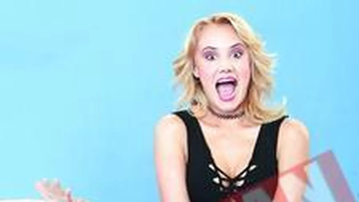 Bebelusa Oana, companie de o noapte pentru un print din Dubai