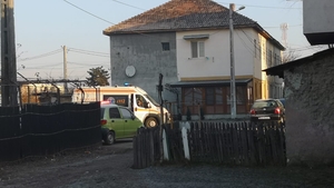 Doi tineri din Târgu-Jiu au murit intoxicaţi cu monoxid de carbon emanat de o sobă