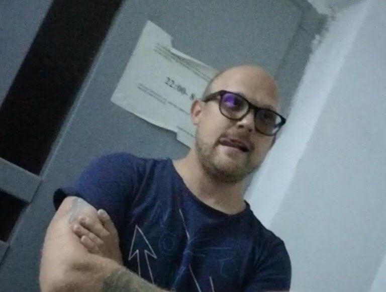 Michael, cetățeanul american care este acuzat de fosta soție că i-a “răpit” copilul