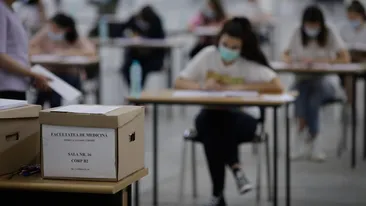 Cum se vor suține examenele de Bacalaureat și Evaluarea Națională. Sorin Cîmpeanu: ”Vă garantez că vor fi cu prezenţă fizică, indiferent de condiţii