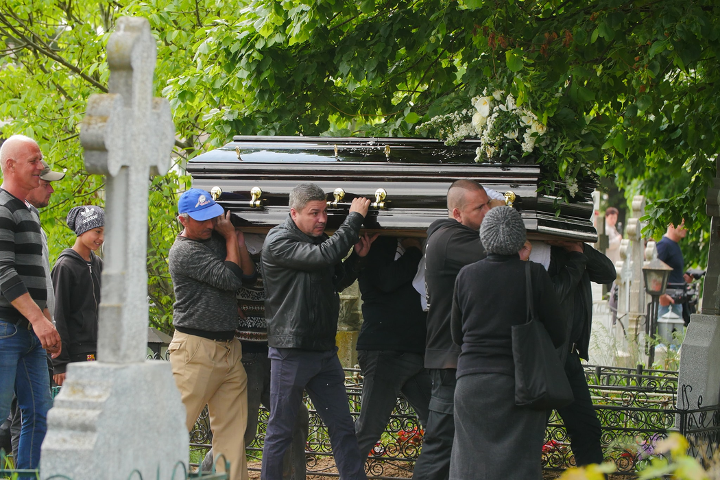 Imagini în premieră de la înmormântarea lui Răzvan Ciobanu + informații exclusive