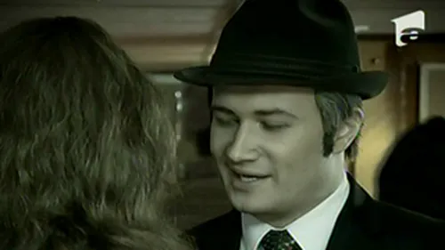 VIDEO Ultima parodie a lui Bendeac: comisarul Moldovan a ajuns pe Titanic si s-a indragostit de Rose in timp ce o invata sa scuipe!