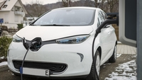 A condus un an o mașină electrică de 60.520 de euro, apoi a cerut banii înapoi. Motivul invocat în instanță