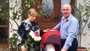 Minunea dinaintea Învierii! Mama unui tânăr mort în Colectiv a născut la 52 de ani!