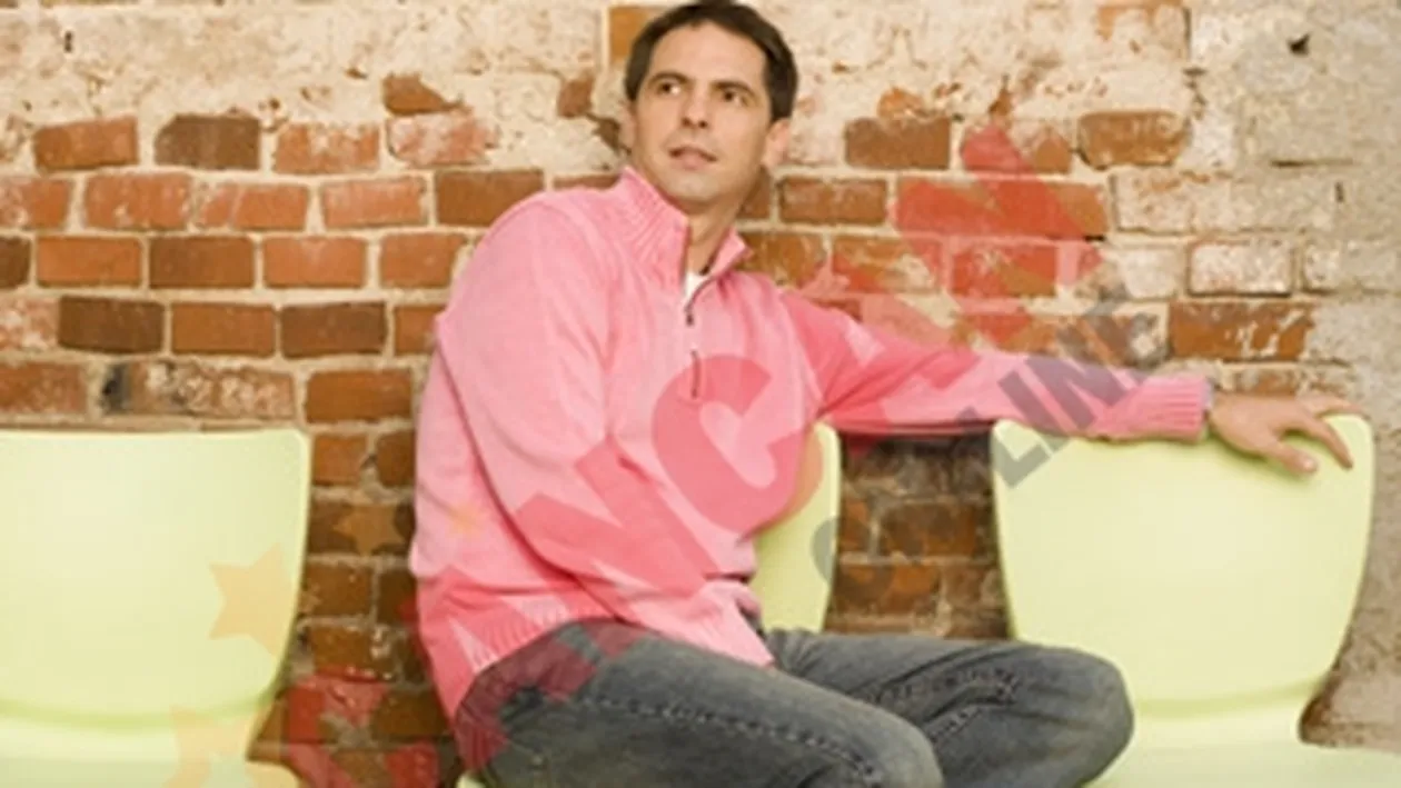 Dan Negru, uluit de romanii care au incercat sa fure moastele lui Padre Pio!