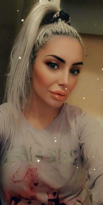 Sexy Brăileanca s-a reprofilat! Câte mii de euro scoate din dansul la bară. „Câștig mai mulți bani de acolo”