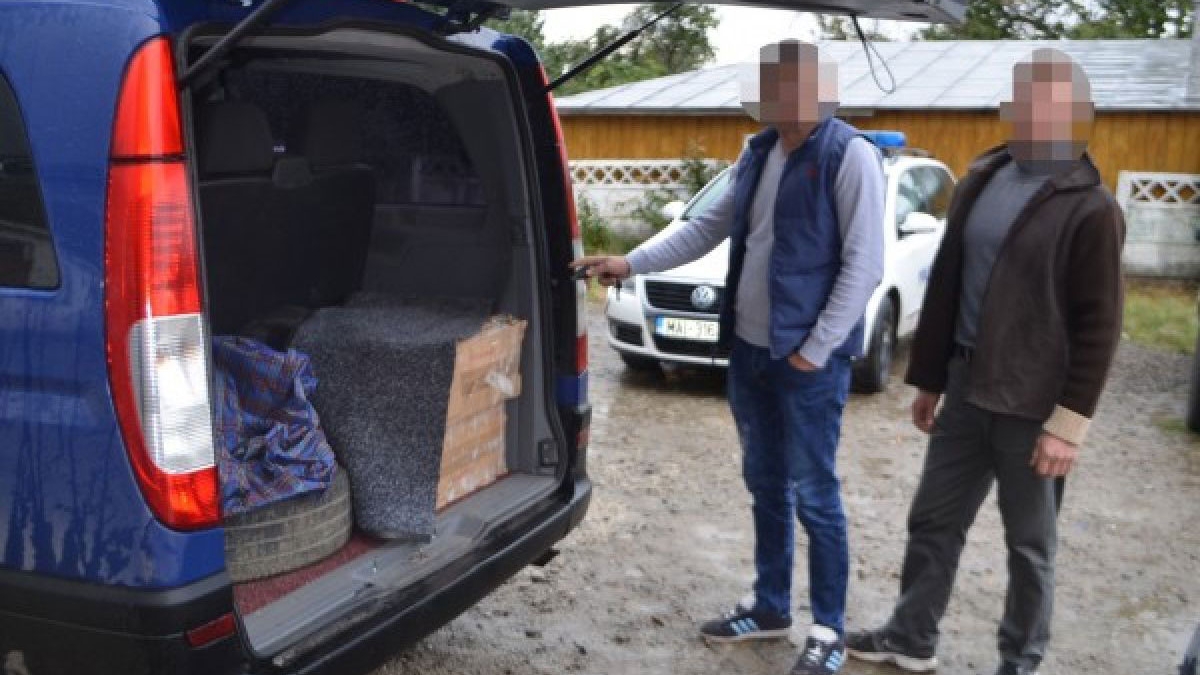 Un bărbat din Iași trebuia să primească un pachet în valoare de o mie de euro!  Cu ce s-a ales în schimb întrece orice imaginație