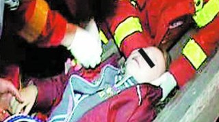 Intamplare socanta in cimitirul Manastur din Cluj-Napoca. Strivita sub crucea de 10 kilograme