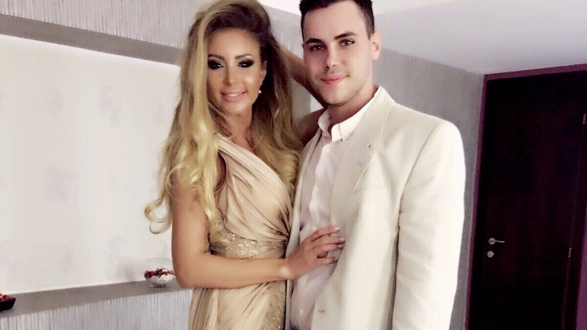 Imagini exclusive. Fratele Alinei Eremia, "Ilegal" de apropiat de Roxana Vaşniuc la un botez