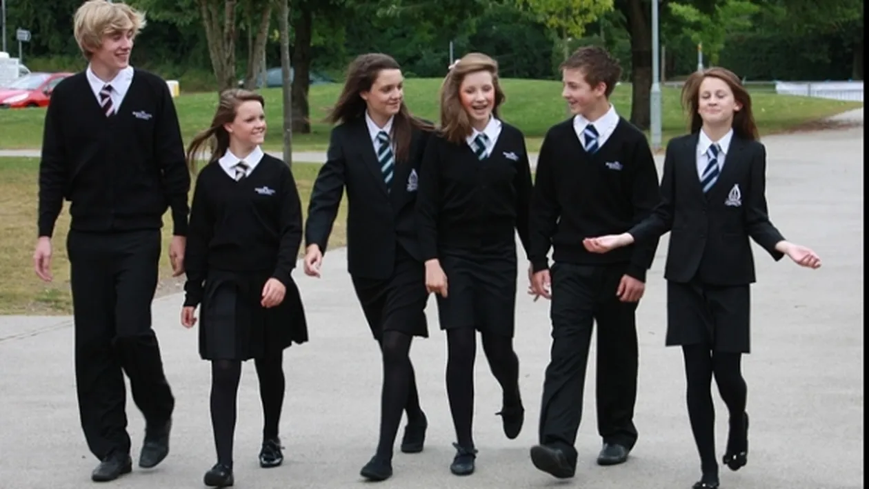 Ce se poate întâmpla cu uniformele elevilor în următorul an școlar