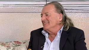 Armand Assante va apărea într-un episod din serialul de comedie ”Las Fierbinţi”.