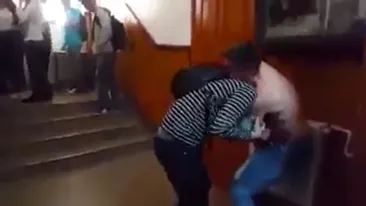 Scene de groază la un liceu din Capitală! 11 copii au fost bătuți și tăiați, doi au ajuns în stare gravă la spital