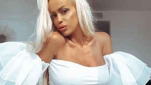FOTO | Anda Adam, fotografii fără sutien! Cum arată acum artista
