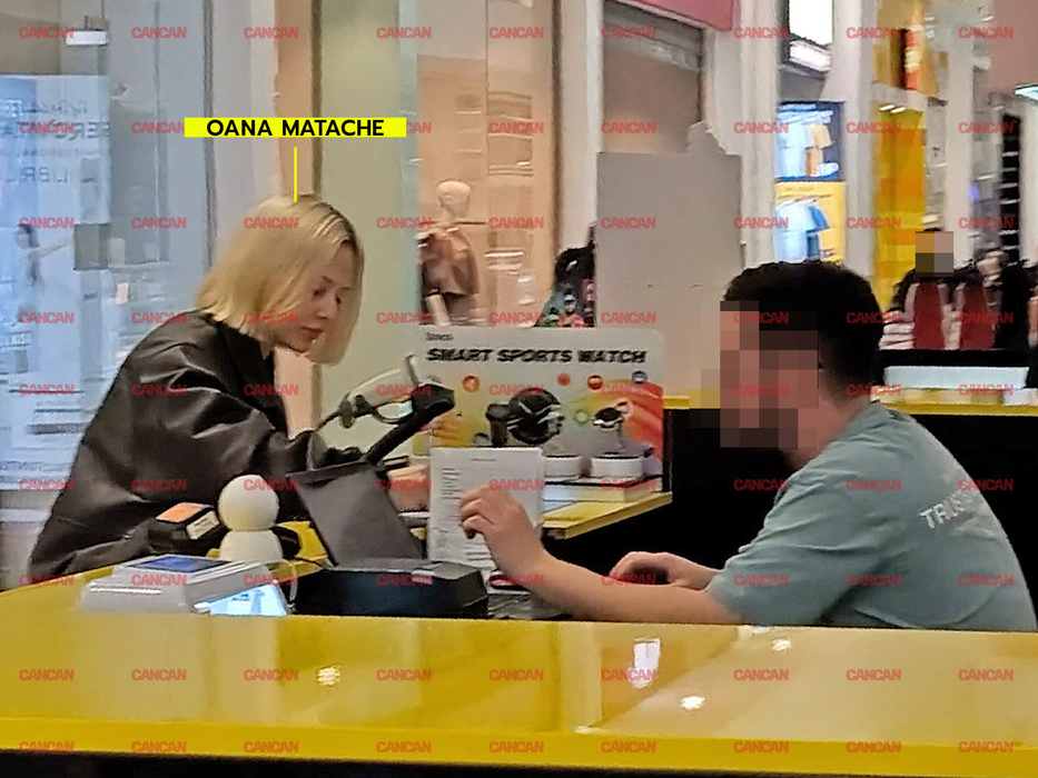 A rezolvat totul rapid, apoi ea și iubitul au părăsit mallul