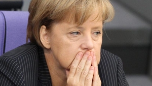 Fotografia care a nascut milioane de controverse! Angela Merkel apare intr-o imagine complet dezbracata alaturi de doua prietene?