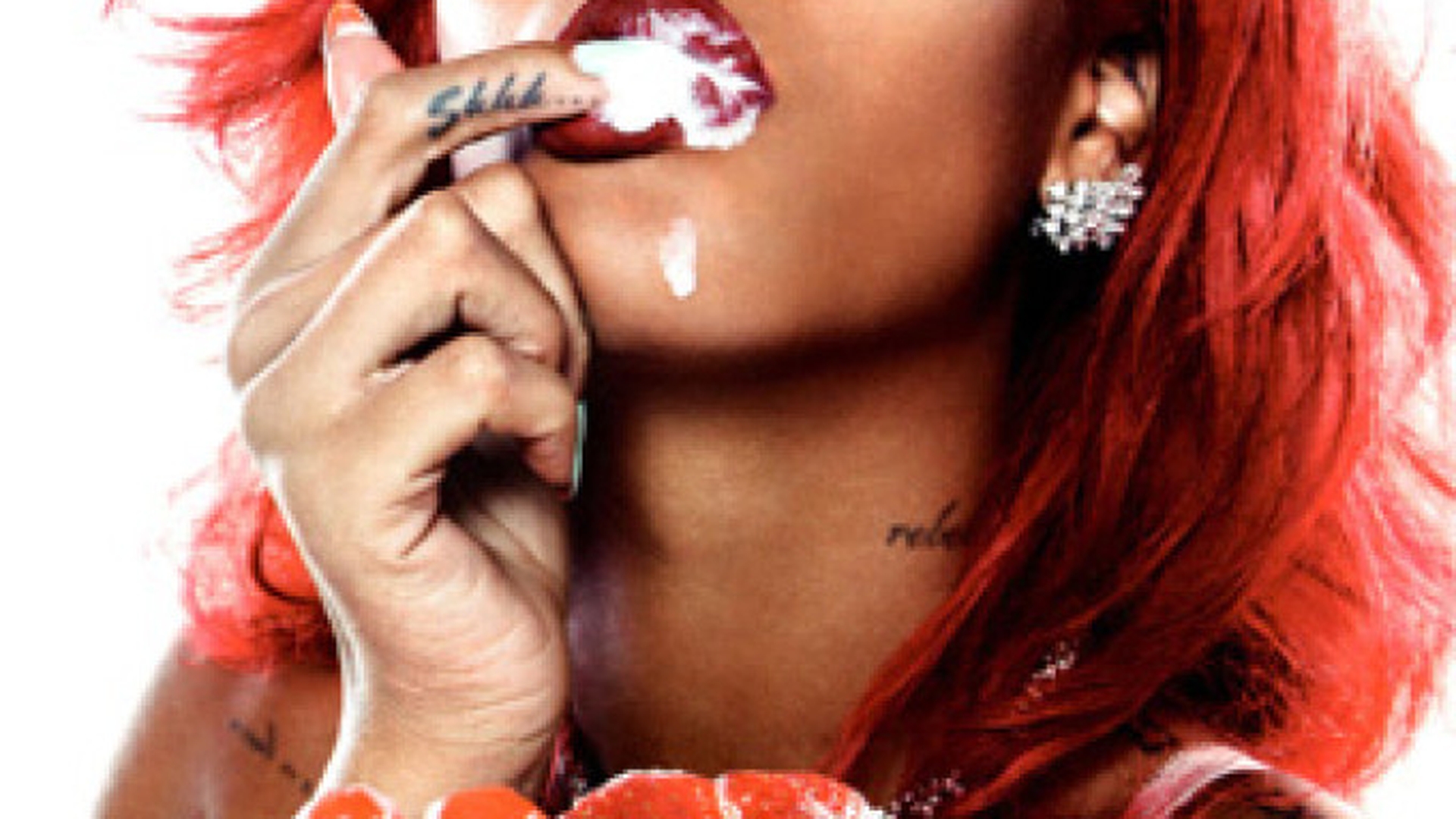 Rihanna e atrasă de femei? Gestul pe care cântăreţa îl regretă acum i-a pus fanii pe gânduri! Uite ce a făcut