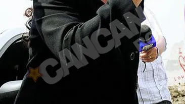 Cadourile bunicilor, abandonate la coltul casei