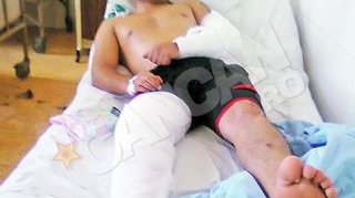 Arsi de vii de rivalii lor, doi interlopi isi cauta razbunarea! I-au zdrobit oasele cu ranga