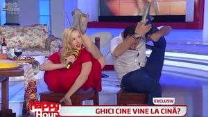Cătălin Măruţă are un vis: să devină contorsionist! Uite ce elastic a devenit privind-o pe Zlata!