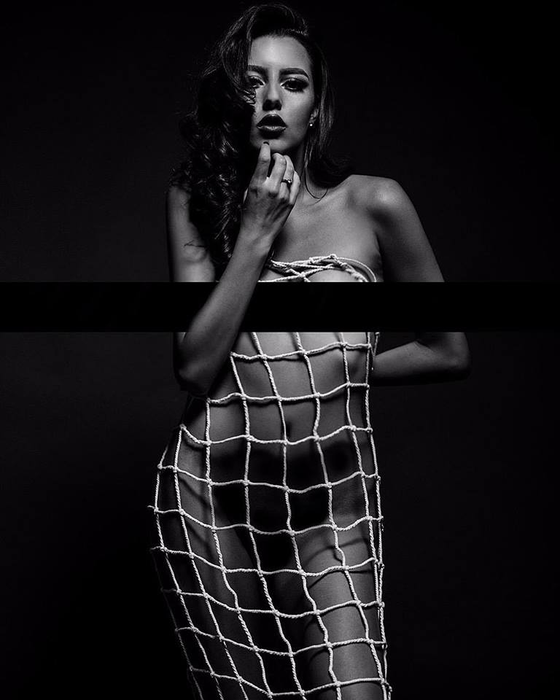Monica Hill, o tânără super sexy