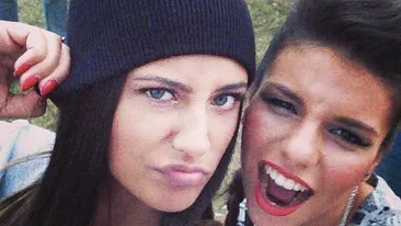 Se numeste selfie si este cel mai raspandit fetis de pe FACEBOOK! Cum au ajuns 90% dintre utilizatori sa-si faca asta!