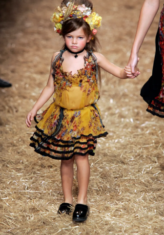 Thylane Blondeau a fost desemnată cea mai frumoasă fată din lume/ sursă foto: social media