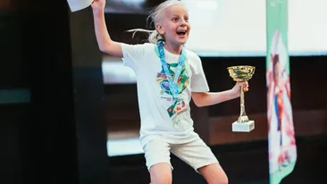 Câți bani a primit olimpicul la matematică din Caracal. A fost premiat alături de profesoara sa