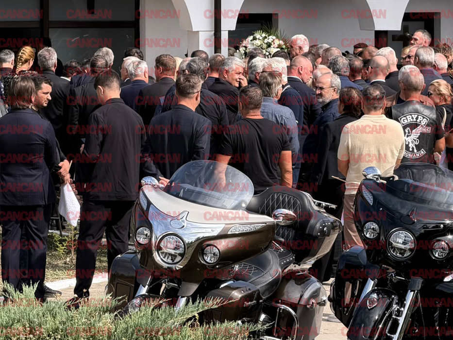 Primele imagini de la înmormântarea generalului Dorin Ioniță. Zeci de persoane i-au fost alături pe ultimul drum