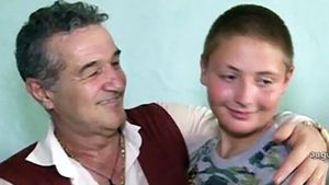 Ce s-a ales de „băiatul” lui Gigi Becali. Transformarea uluitoare a lui Marian la 11 ani distanță de momentul în care apărea alături de milionar