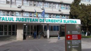 Legiștii au făcut publice rezultatele necropsiei în cazul crimei de la Slatina. Medicii sunt șocați. “Ea avea 17 lovituri de cuțil, el vreo 13!”
