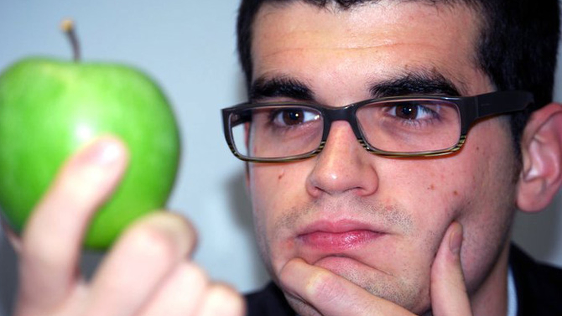Florin Calinescu nu-si poate reveni dupa pierderea fiului! Vezi care sunt cuvintele pe care le repeta obsesiv cu ochii in pamant